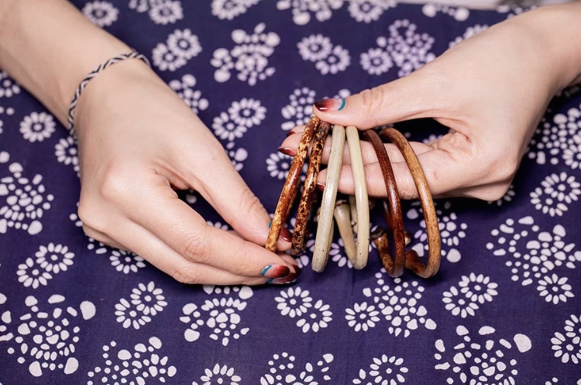 chicken blood vine bangles